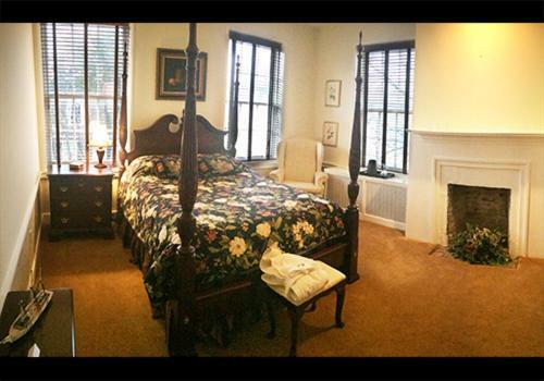 Ascot House Bed & Breakfast Marietta Екстериор снимка