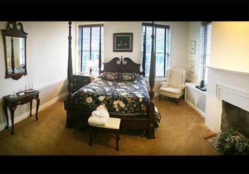 Ascot House Bed & Breakfast Marietta Екстериор снимка